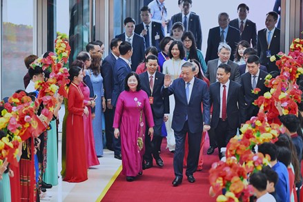 THÔNG CÁO BÁO CHÍ ngày làm việc thứ hai Đại hội đại biểu toàn quốc MTTQ Việt Nam lần thứ XI, nhiệm kỳ 2026-2031